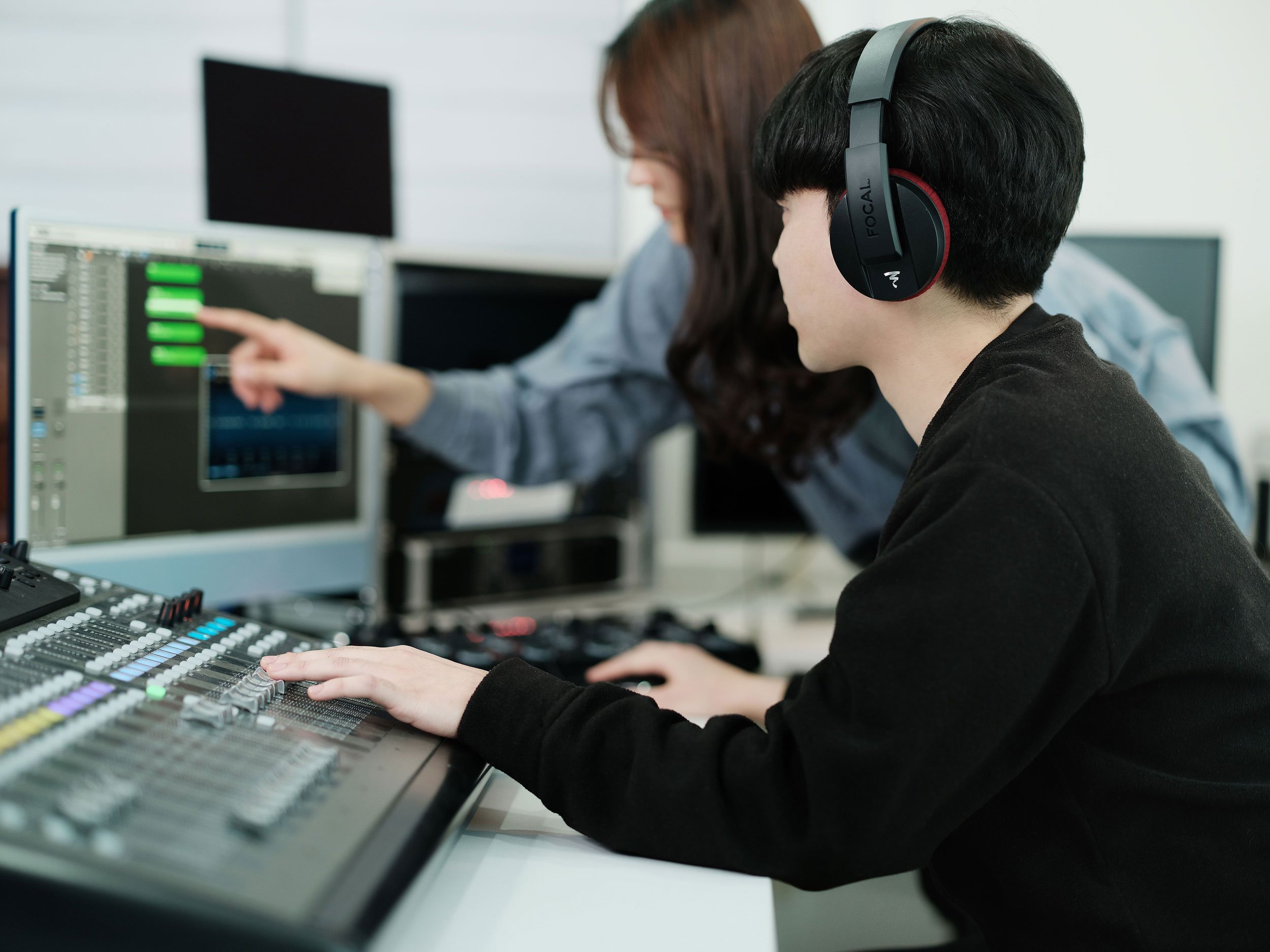 엔터테인먼트본부